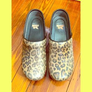 Dansko XP Leopard Clogs
